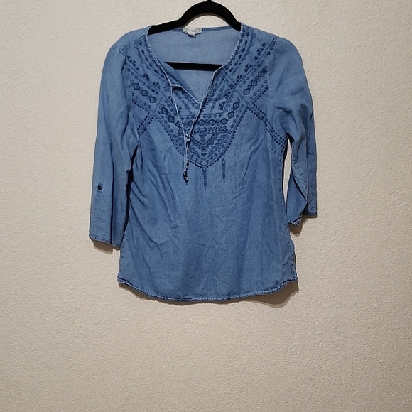 nurture Tops - Nurture by Lamaze Blue Embellished 3/4 Sleeve Blouse
